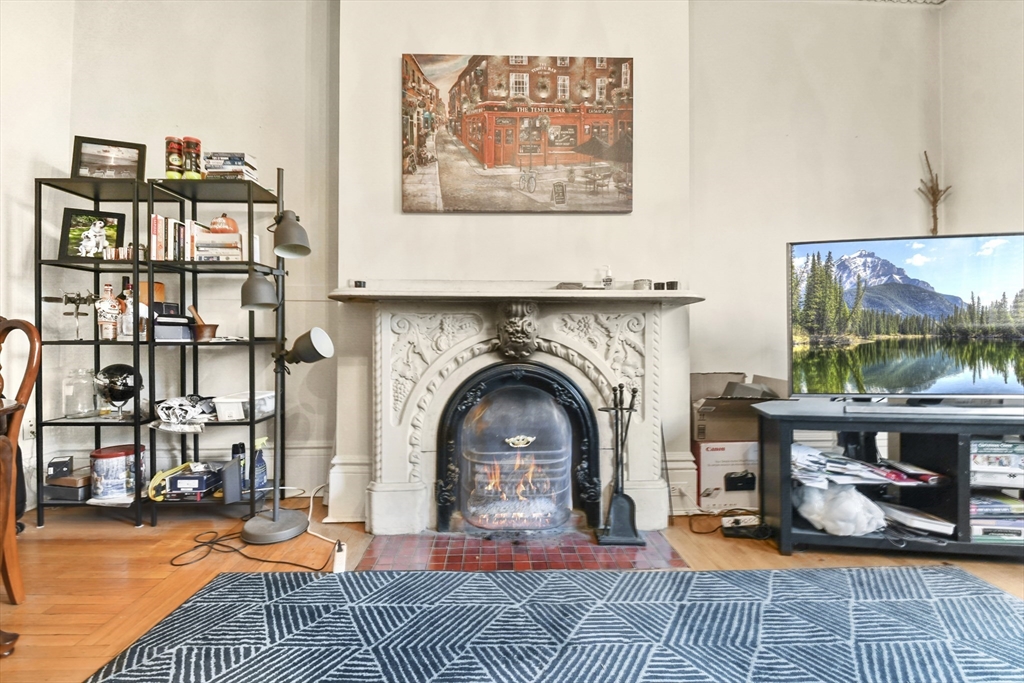 57 E Springfield, Boston