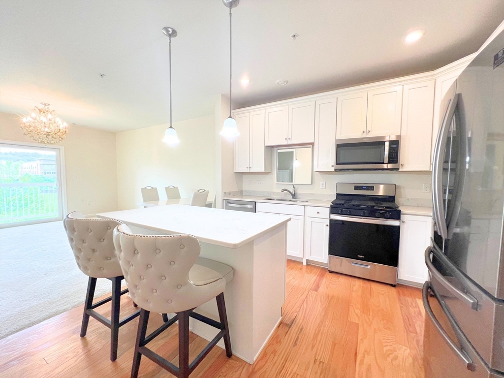 120 University Ave, Westwood