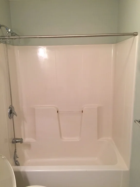 7 Conant Rd, Winchester