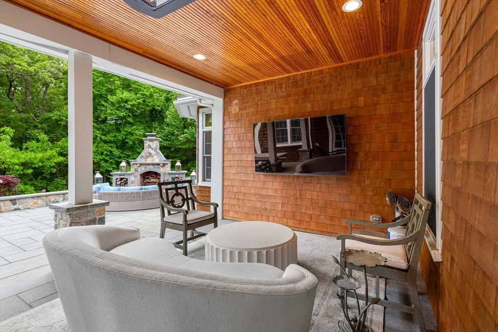 227 Rice Rd, Cochituate