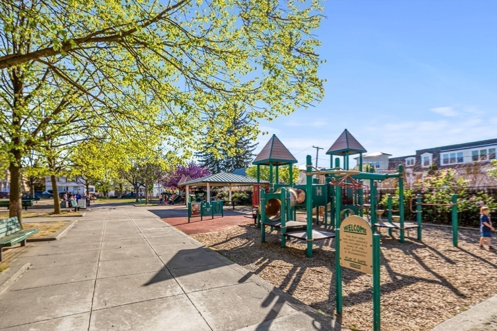 7-9 Stoughton, Tufts University