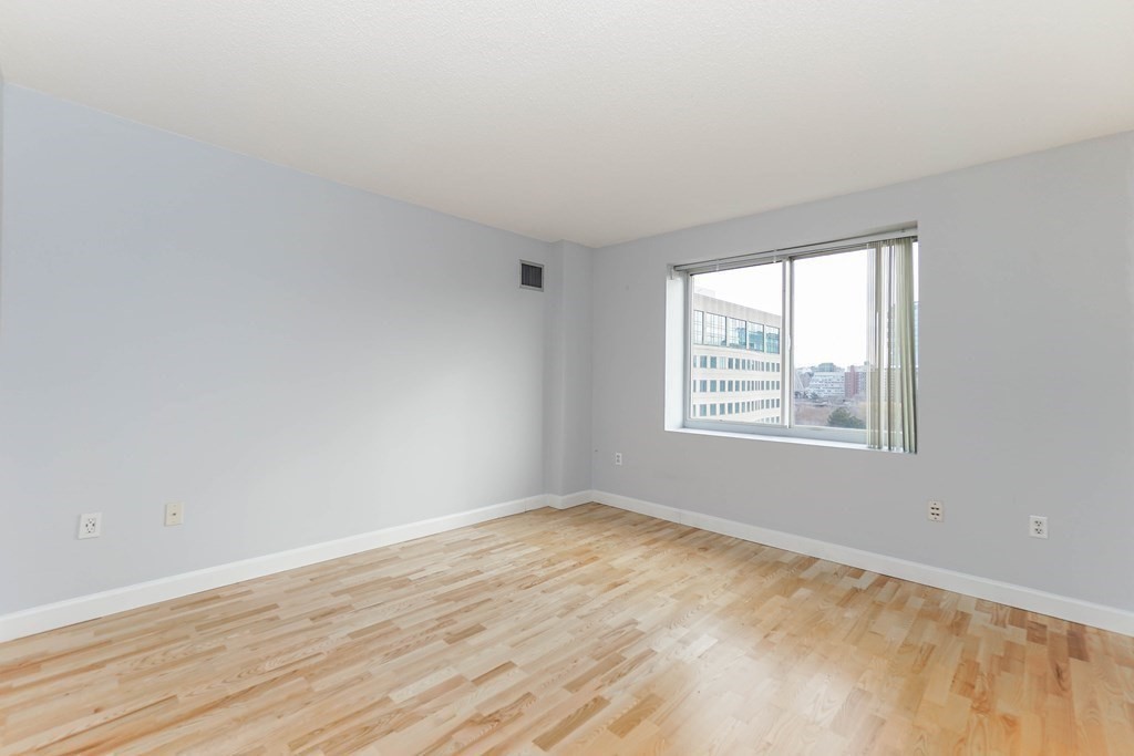 8-12 Museum Way, East Cambridge