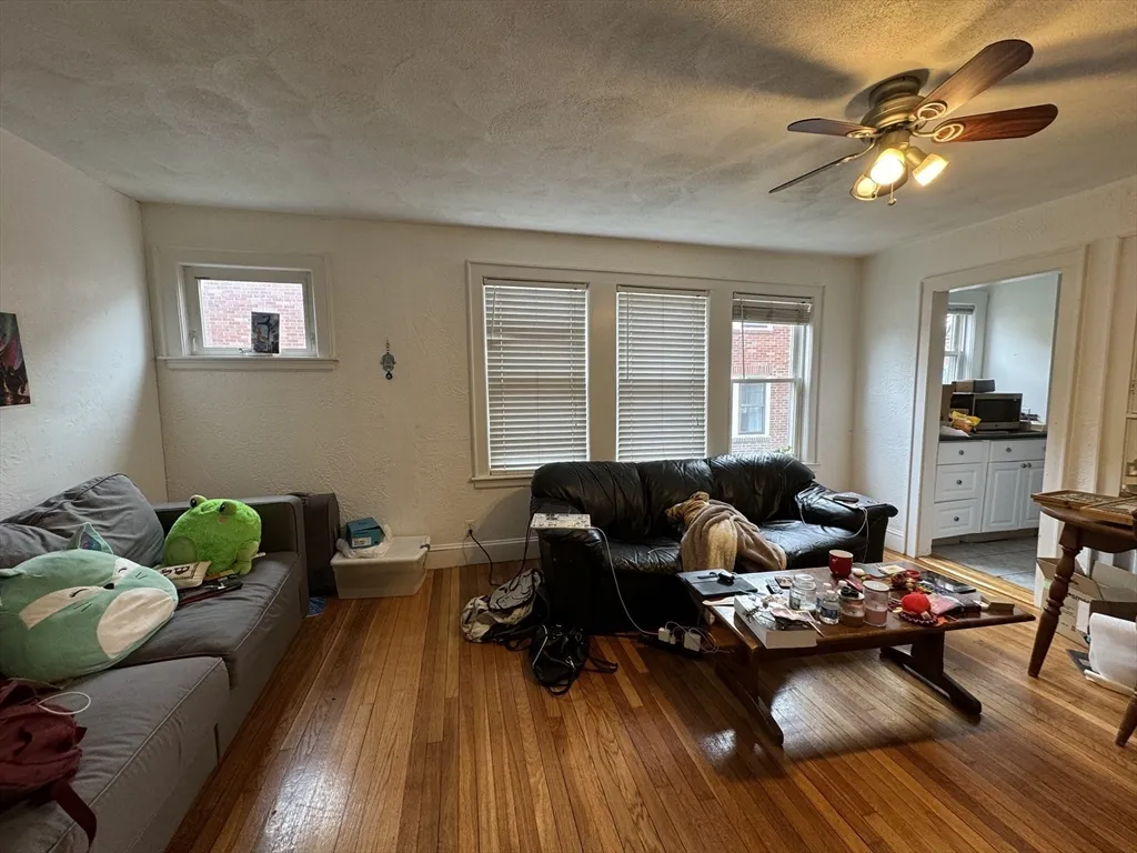 481 Washington St, Brighton