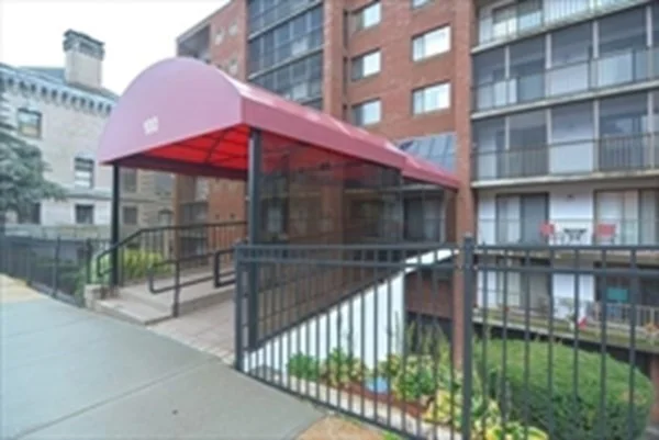 100 High St, Medford