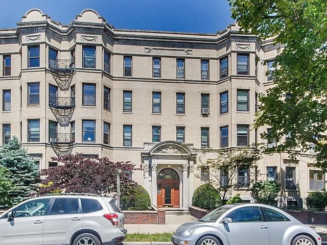 65 Park Dr, Fenway
