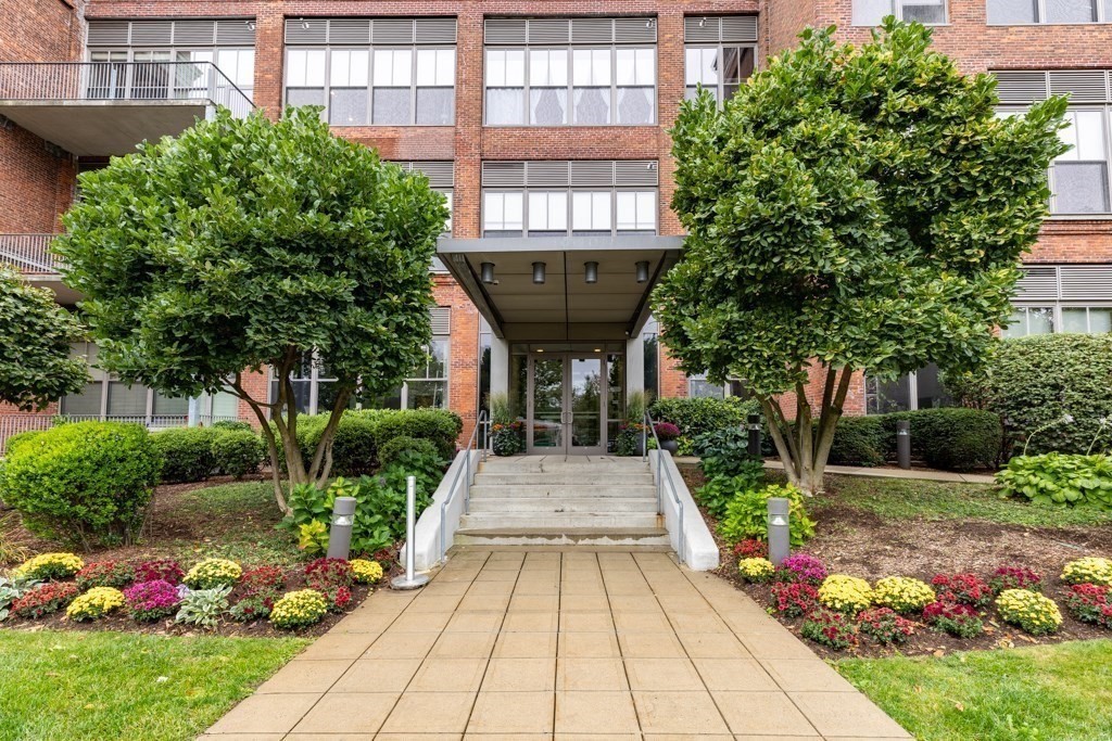 156 Porter St, East Boston