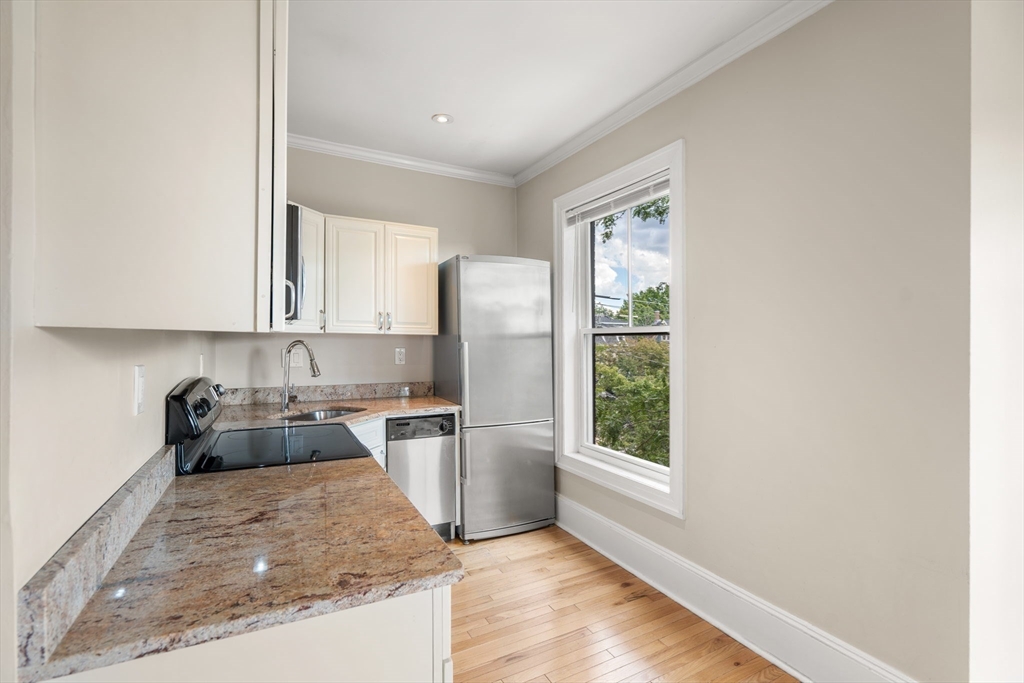 91 Perkins St, East Somerville