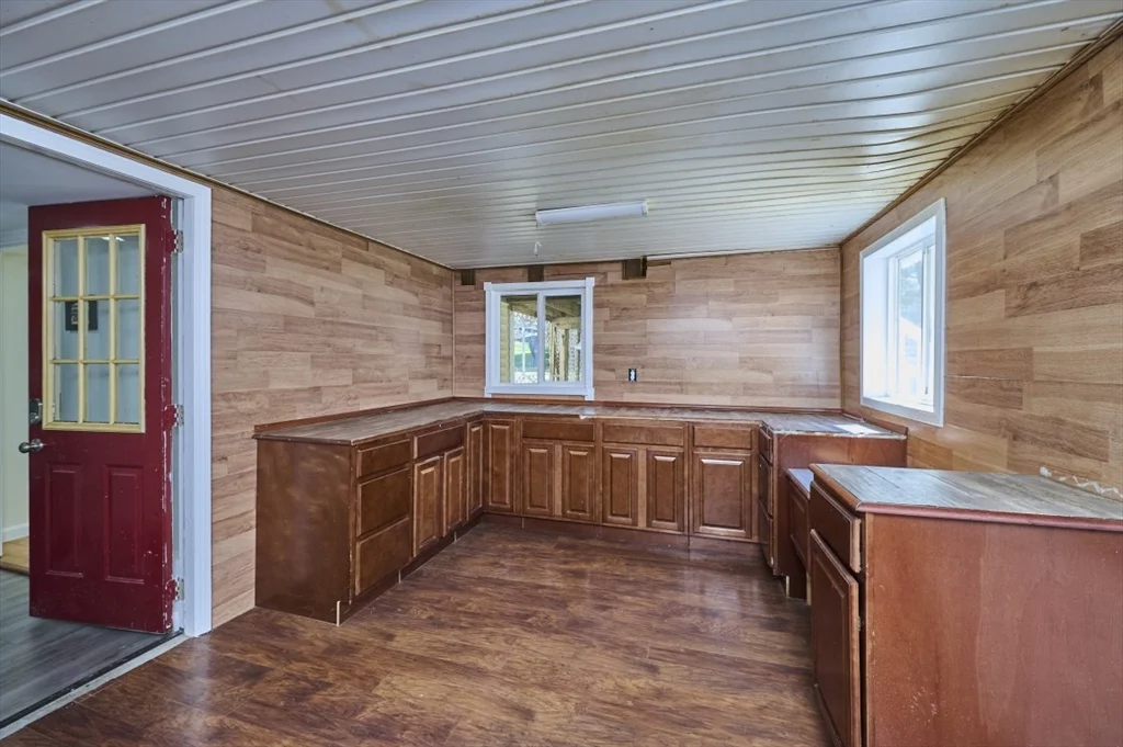 37 Locust St, Burlington