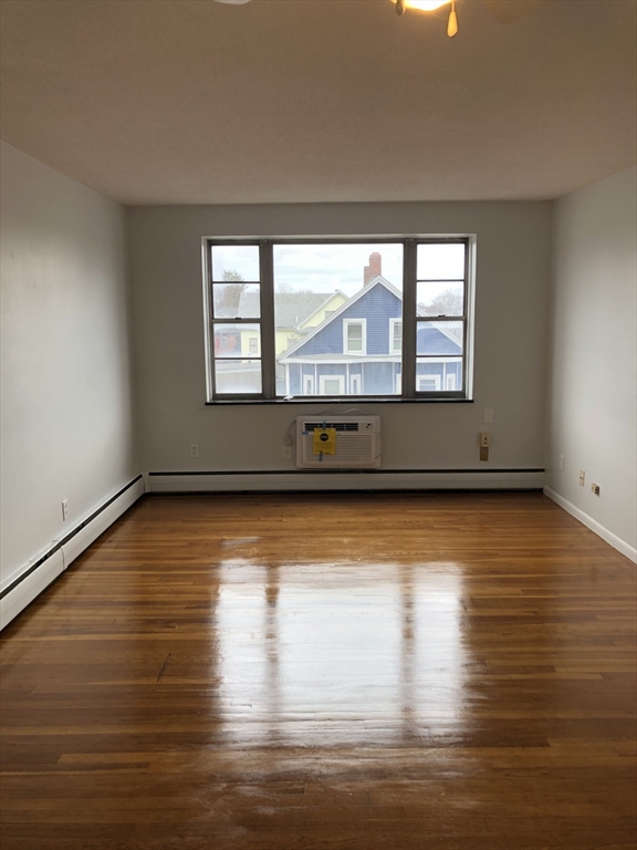 685 Moody St, Waltham