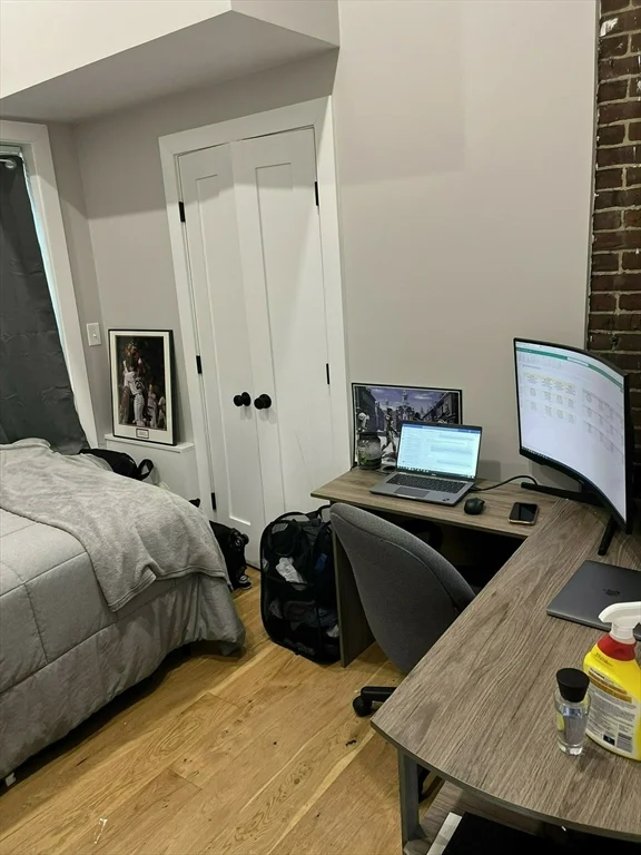 536 E Broadway, South Boston