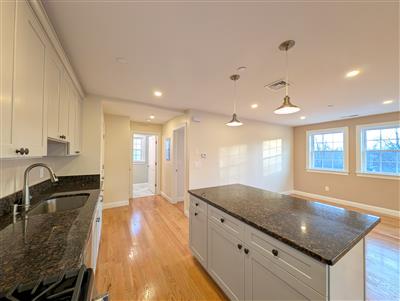 628 Trapelo Rd, Belmont