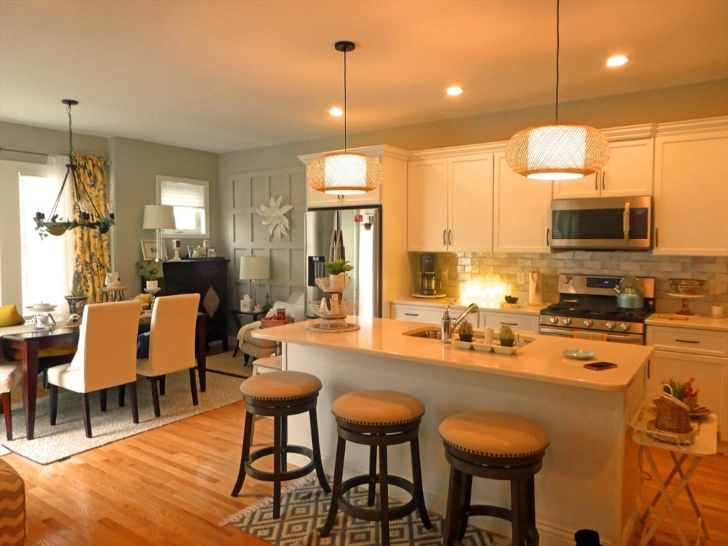 26 Daisy Ln, Plymouth