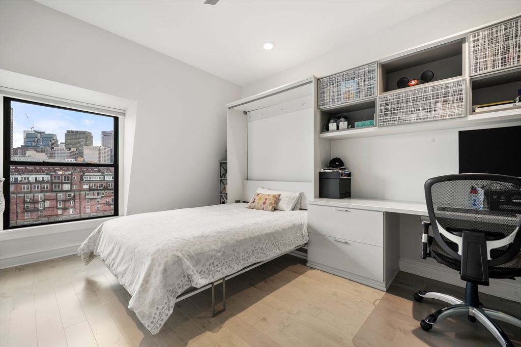 28 Atlantic Ave, Waterfront