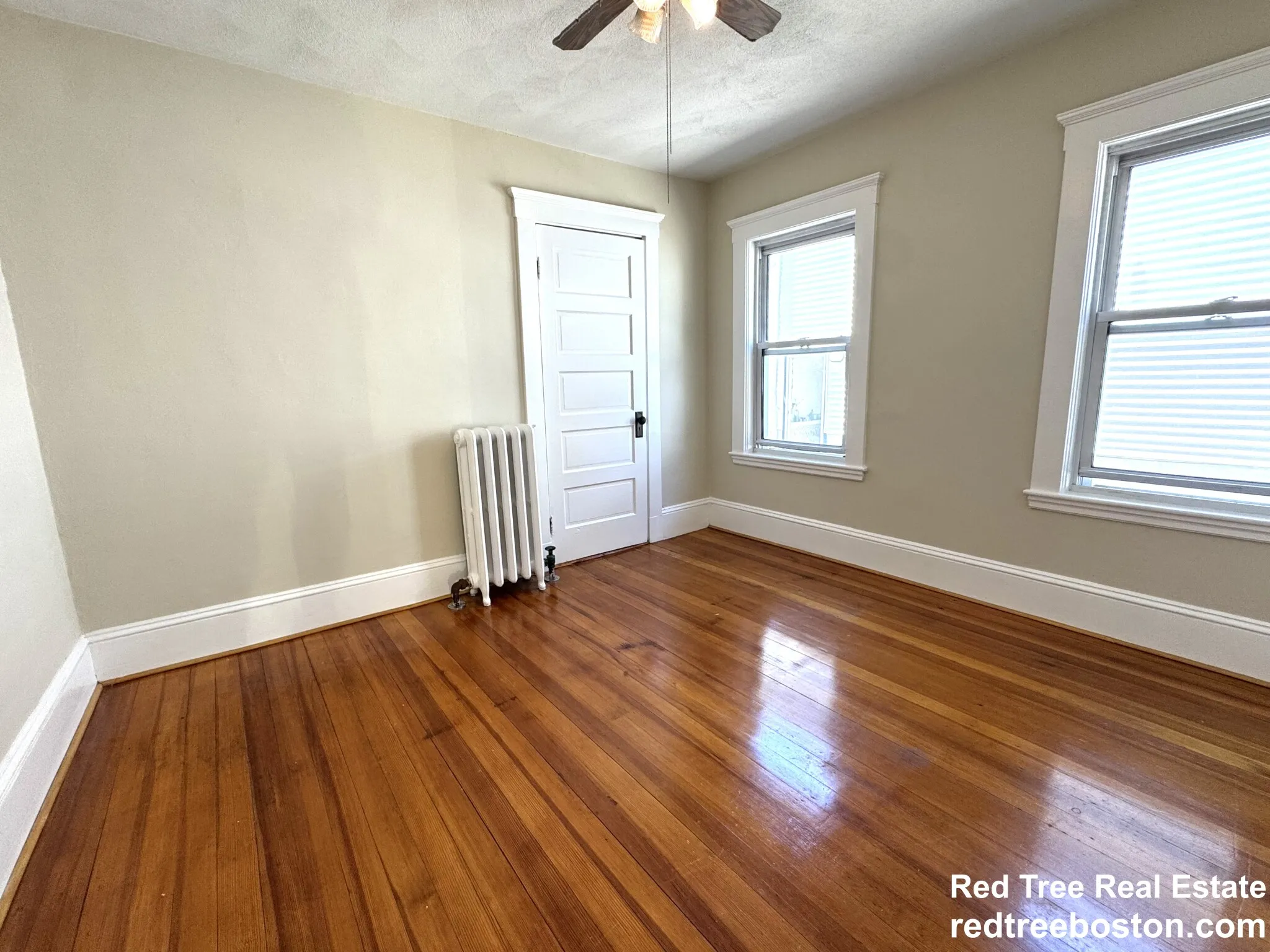 20 Hunnewell Ave, Oak Square