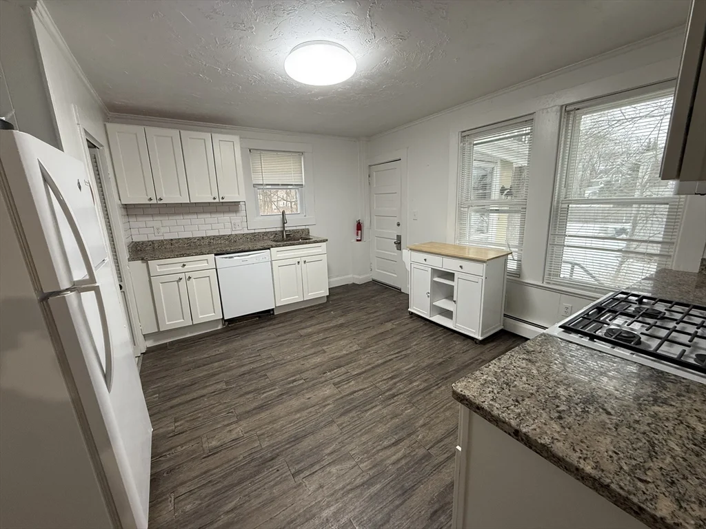 17 Moraine Pl, Brockton