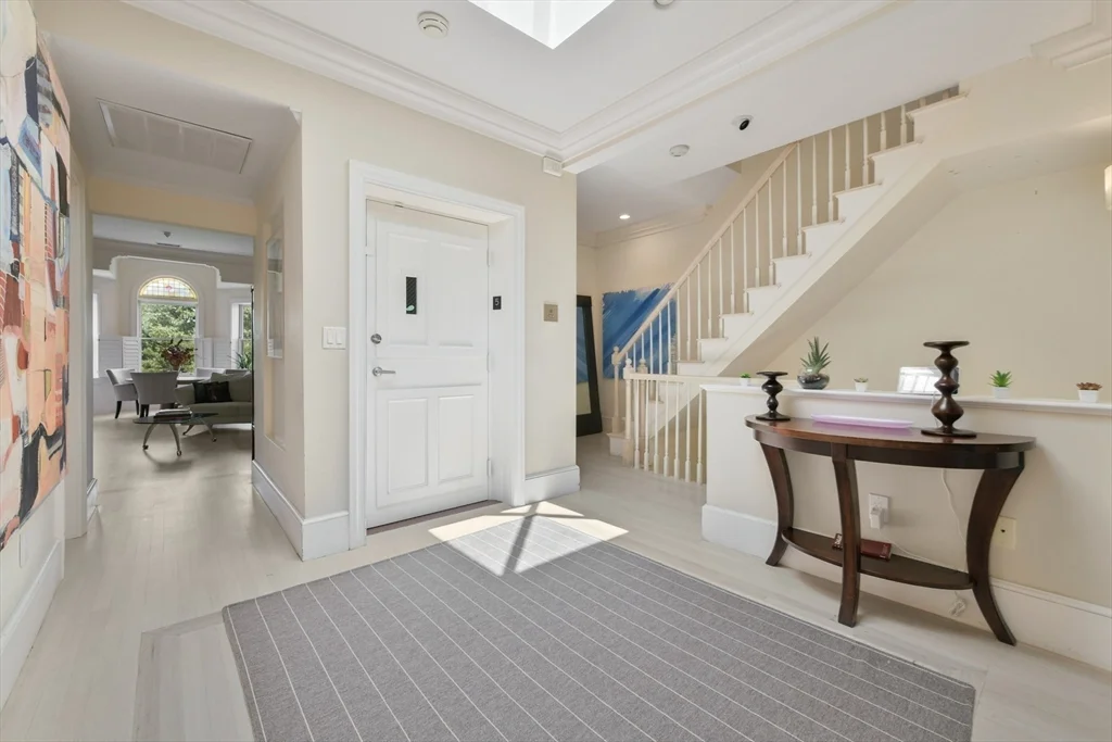 294 Commonwealth Ave, Back Bay