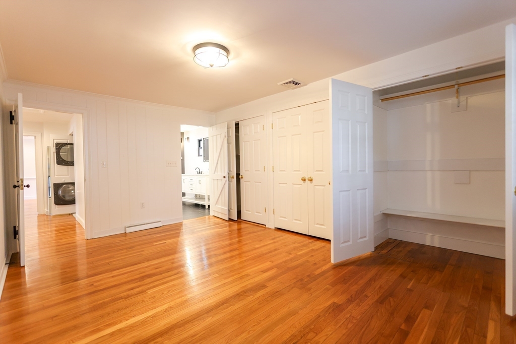 321 Nichols St, Norwood