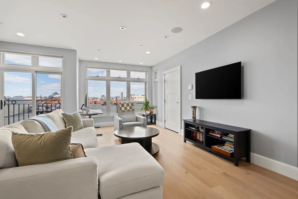 520 Dorchester Ave, South Boston