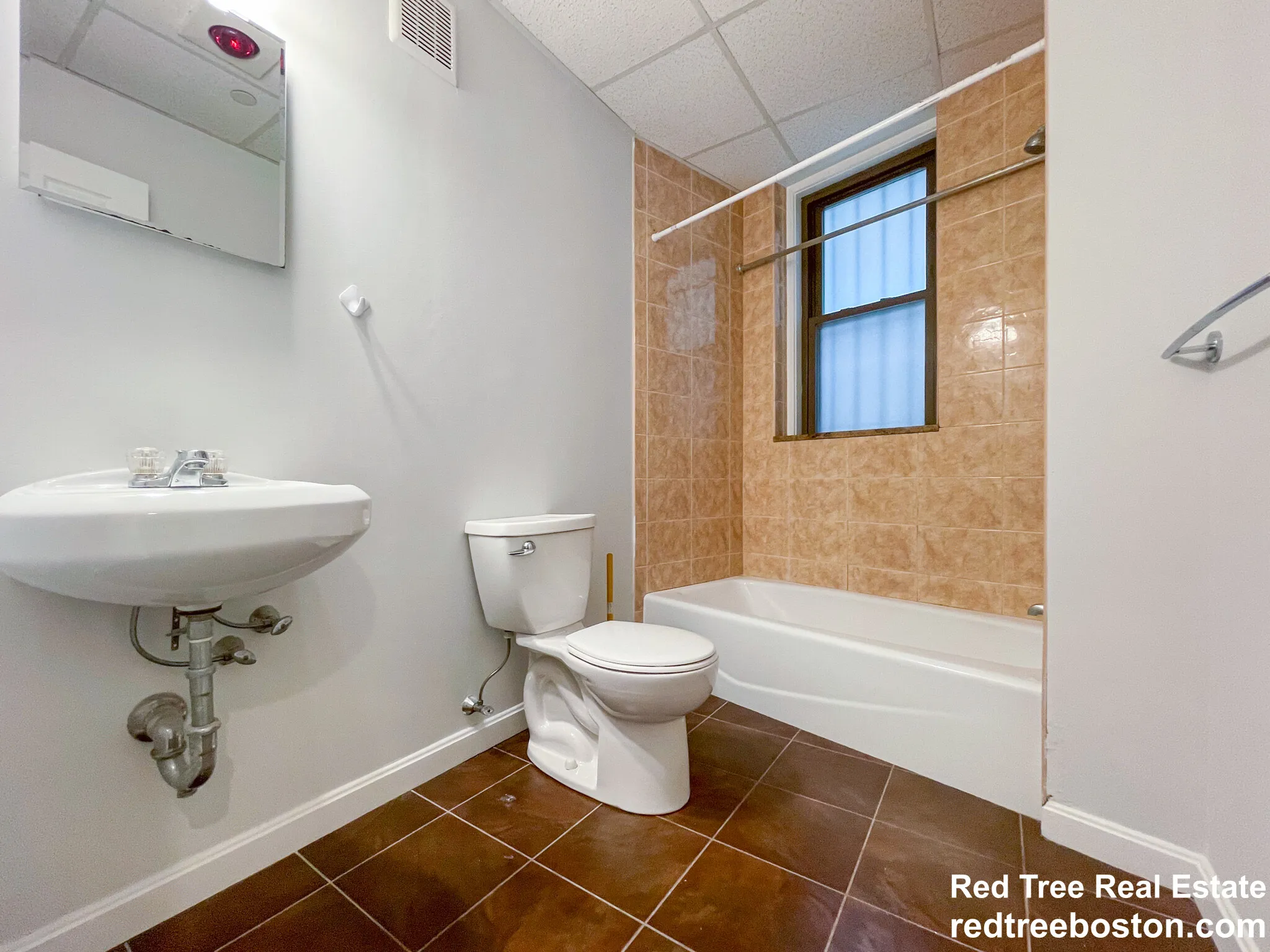 77 Park Dr, Fenway