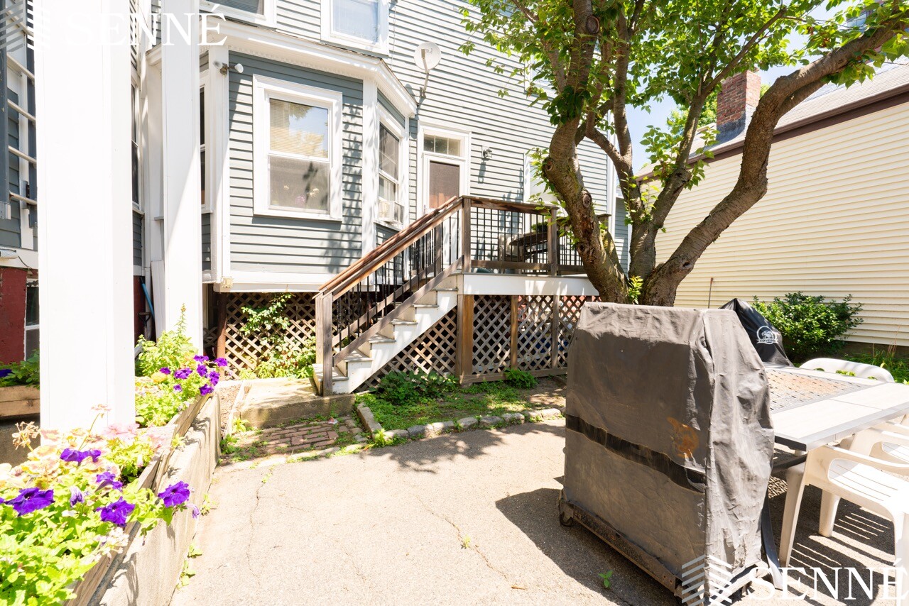 94 Sciarappa St, East Cambridge