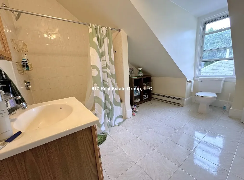 216 Freeman St, North Brookline