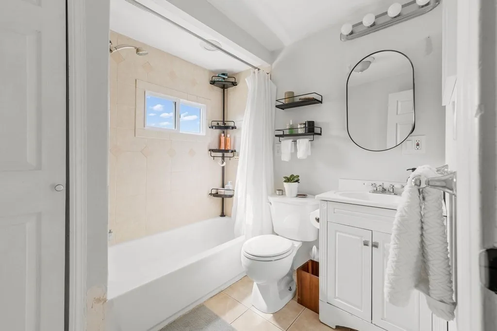 1 Telegraph St, South Boston