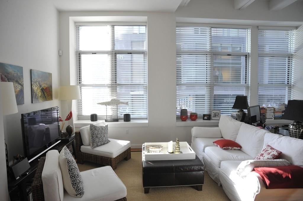 88 Kingston St, Downtown