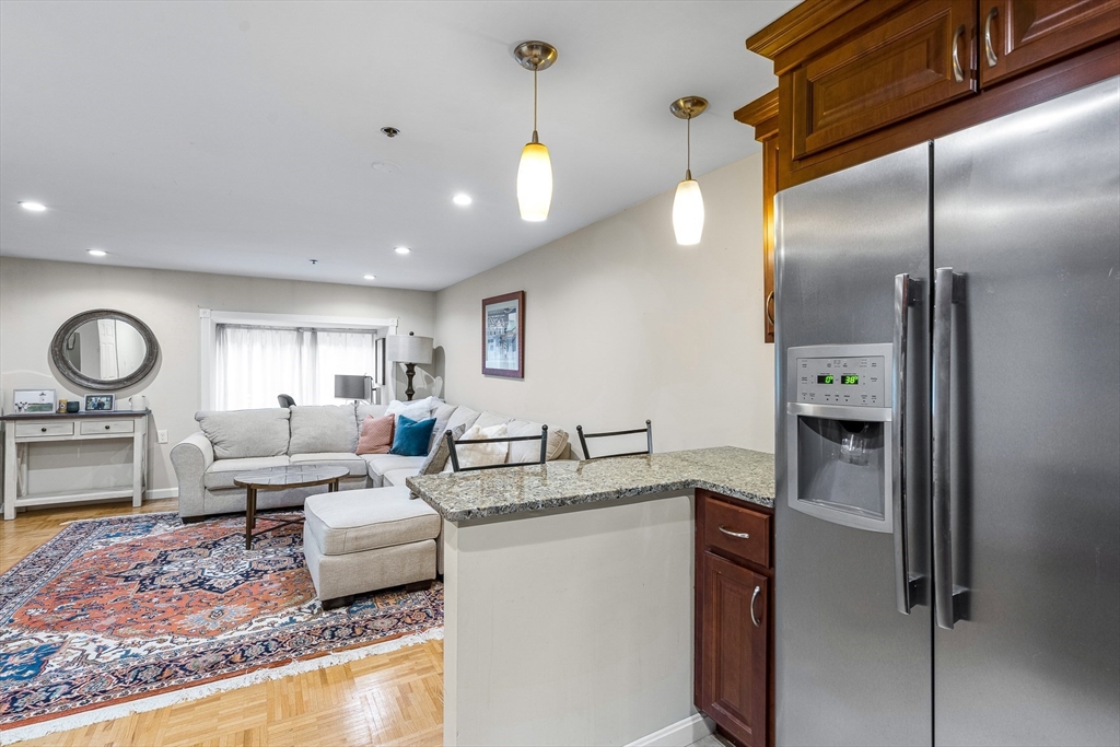 357 Commercial St, Waterfront