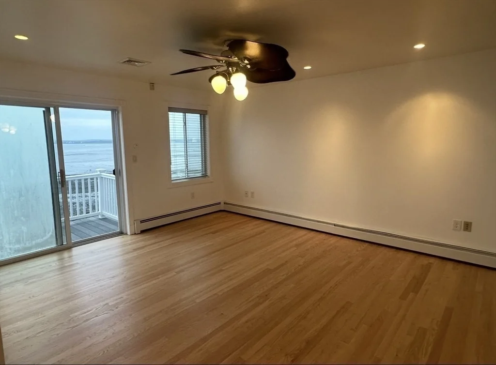 39 Castle Rd, Nahant