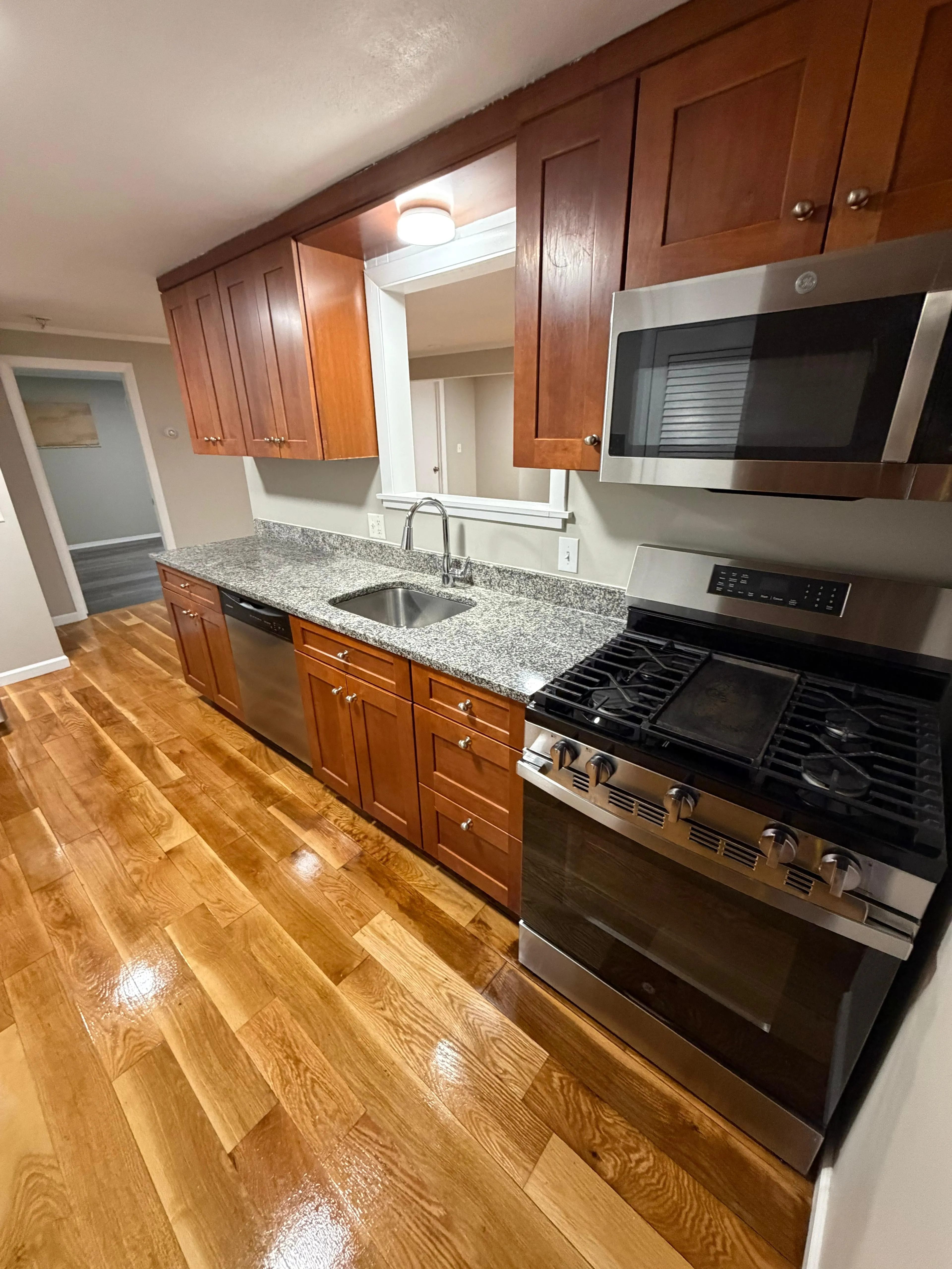 23 Roughan St, Revere