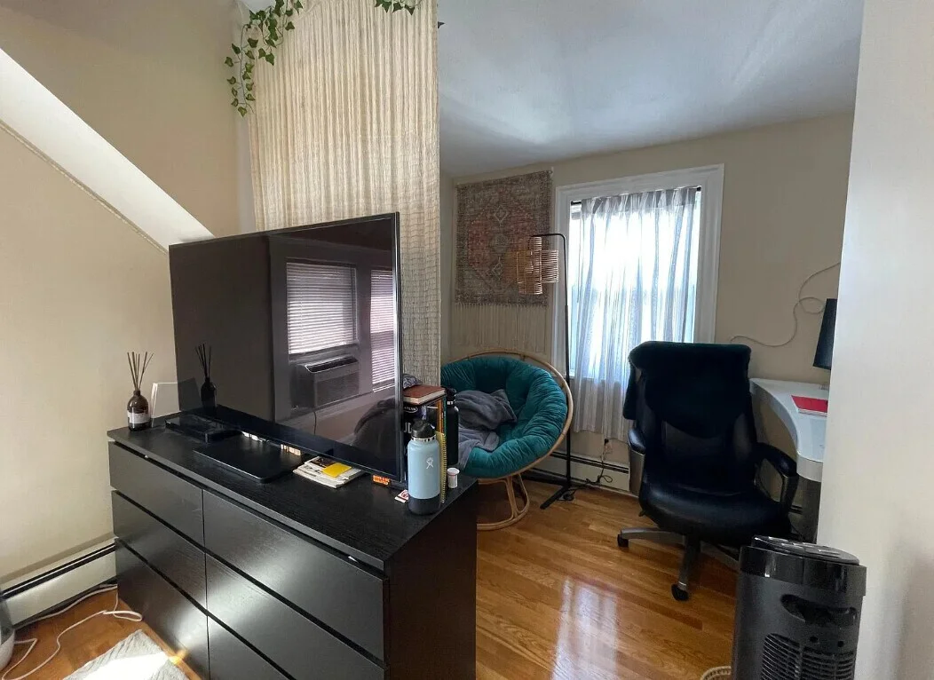 12 Berwick Rd, Tufts University
