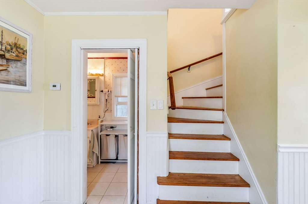 18 Washington Ave, New Bedford