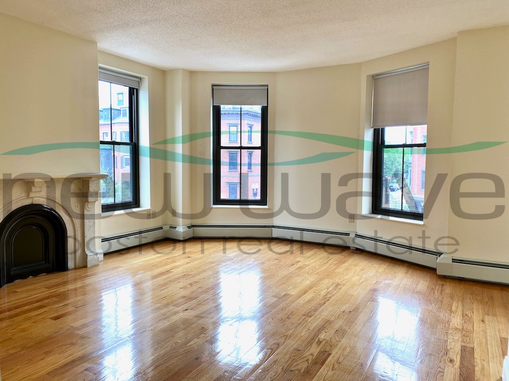 586 Massachusetts Ave, South End