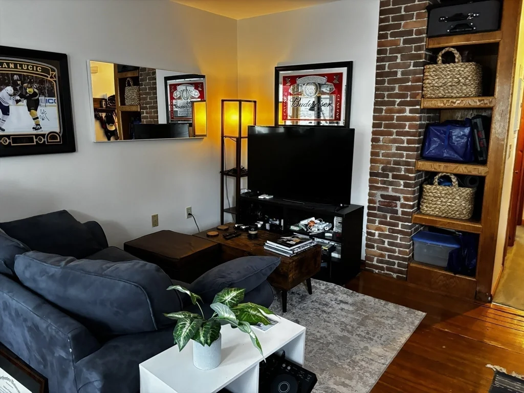 182 H St, South Boston