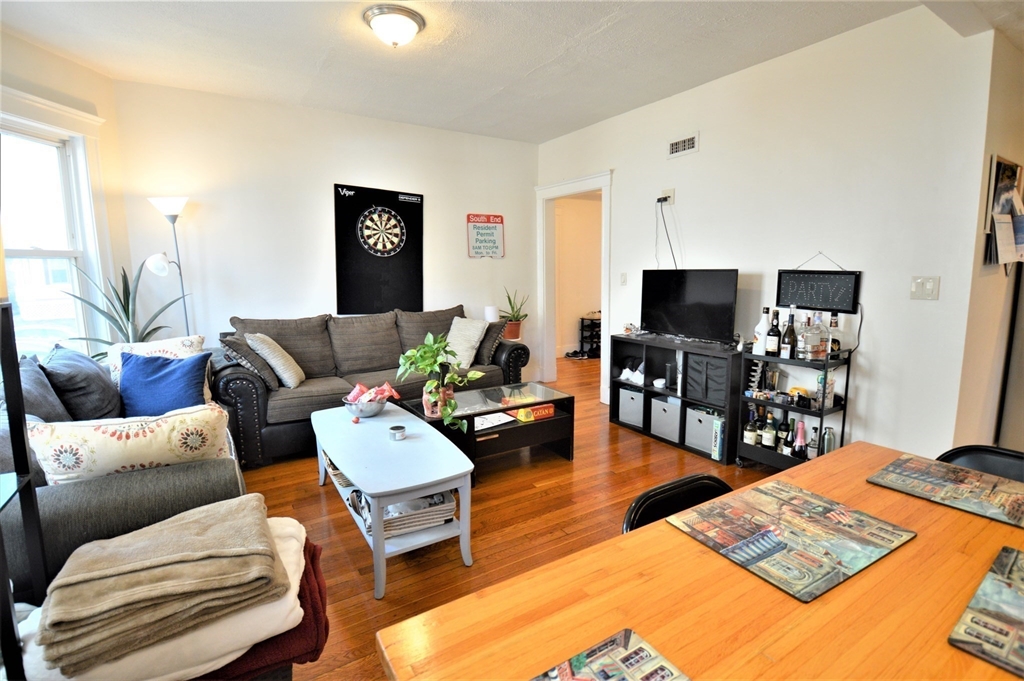 94 Montebello Rd, Jamaica Plain