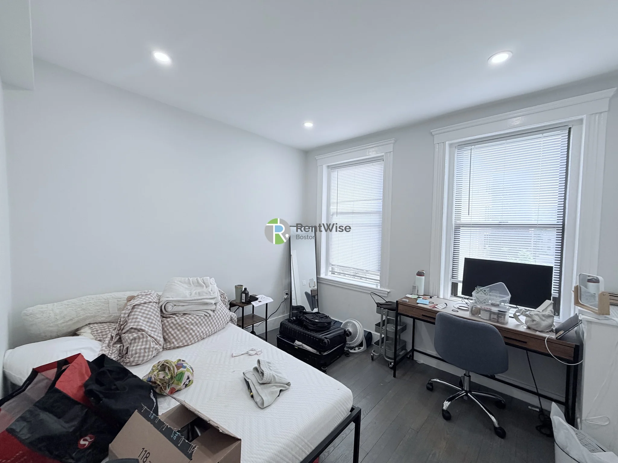 11 Peterborough St, Fenway