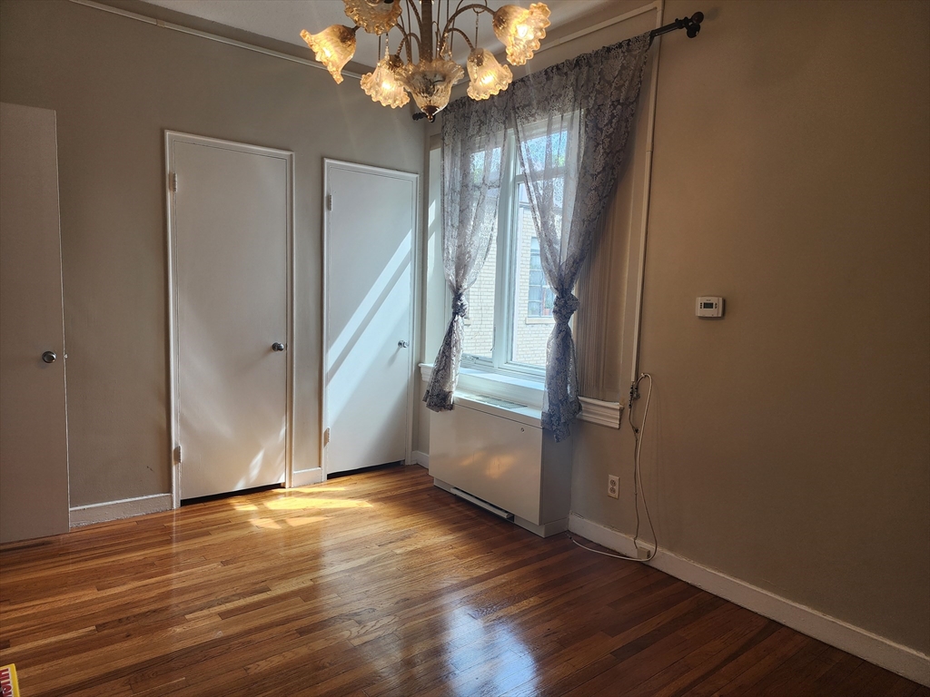 573 Washington St, Brookline