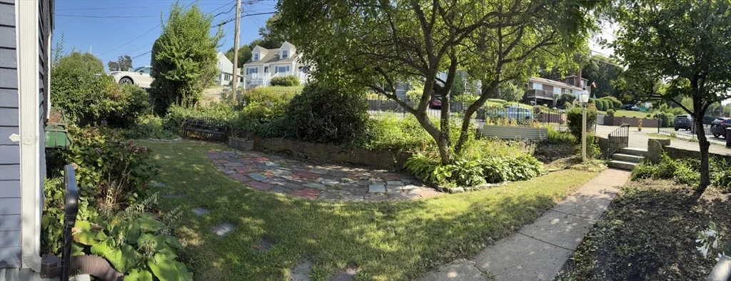 85 Regatta Rd, North Weymouth