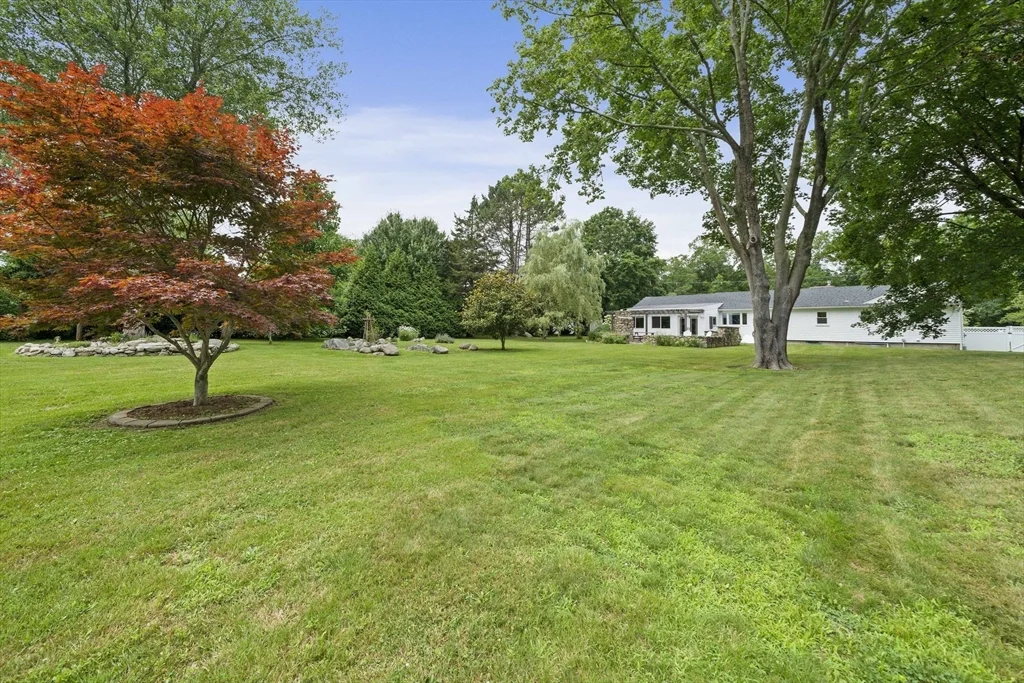 114 Main St, Norwell