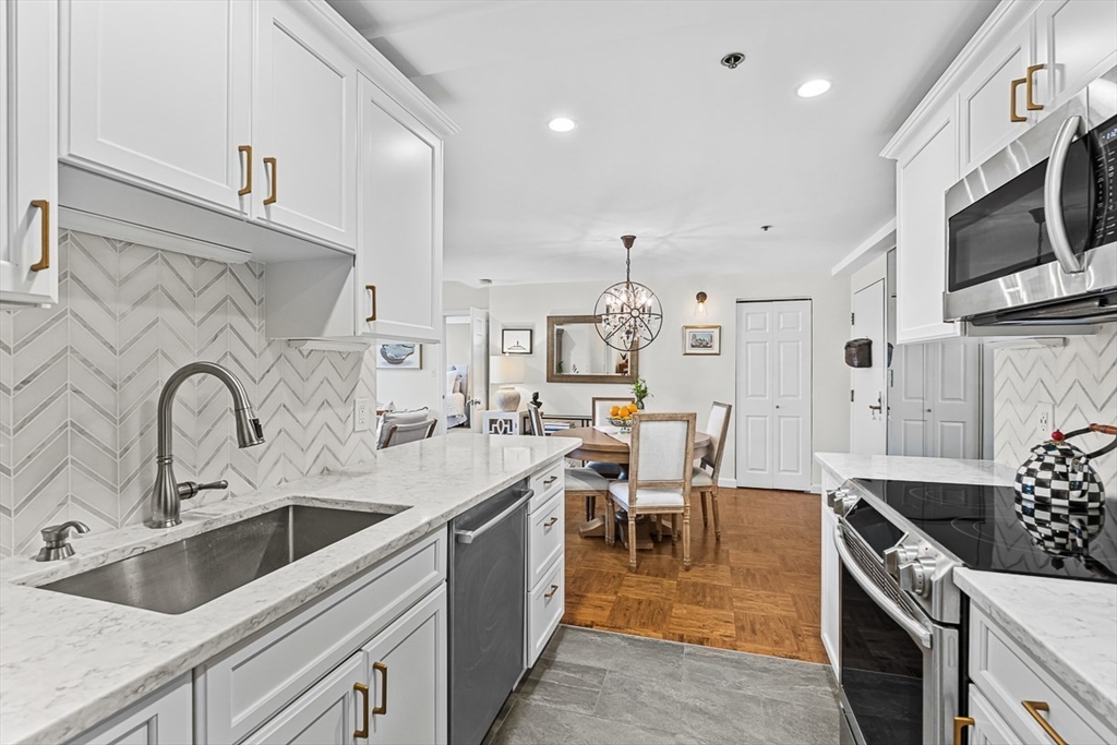 357 Commercial St, Waterfront