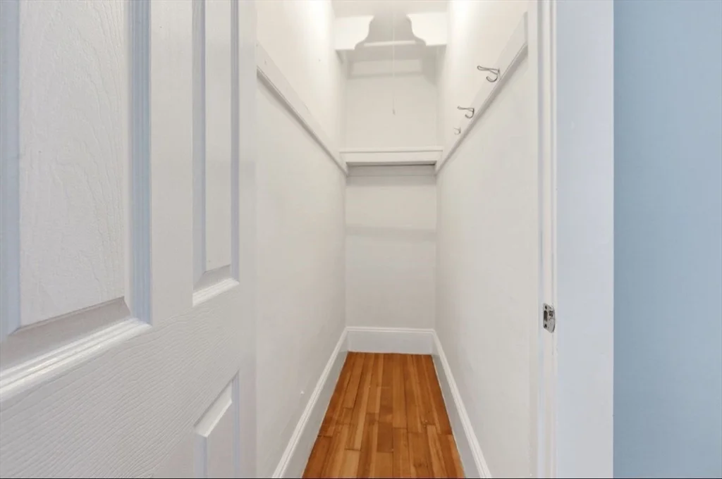 20 Leslie St, Dorchester