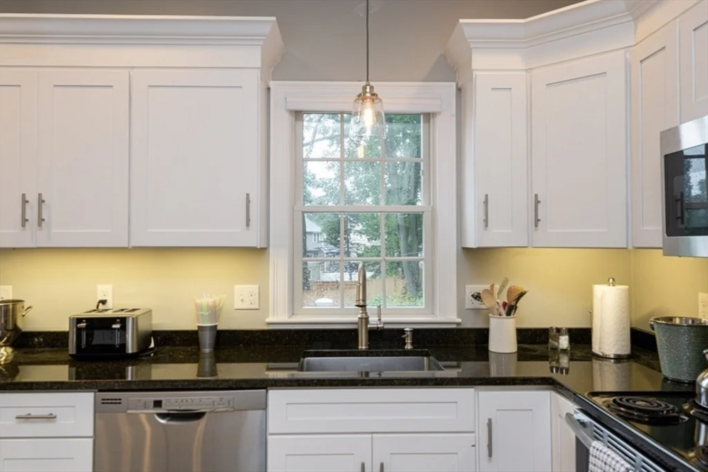 127 Bridge St, Beverly