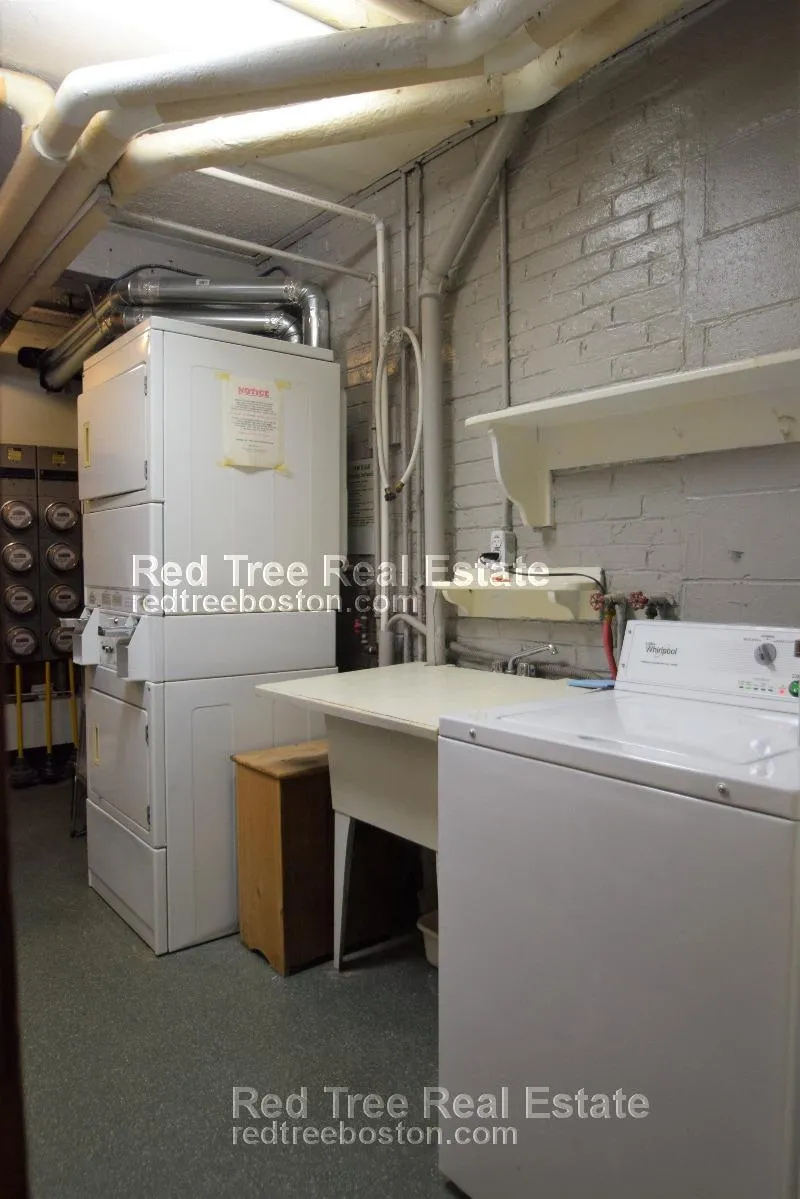 2018 Commonwealth Ave, Brighton