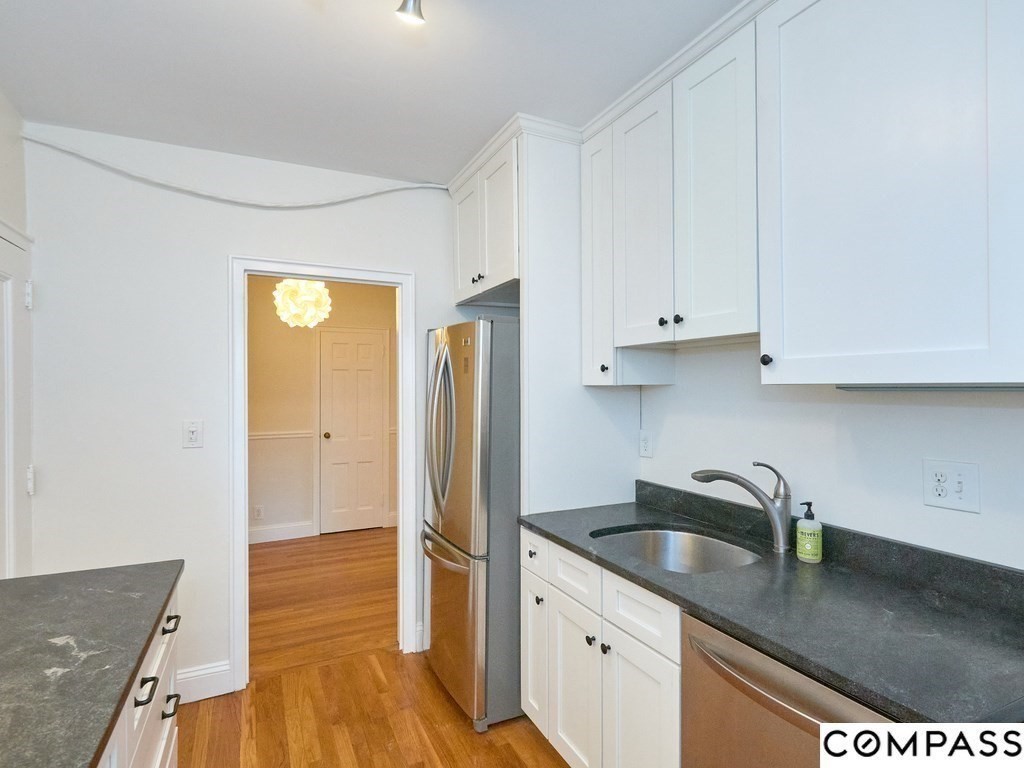 16 Ware St, Harvard Square