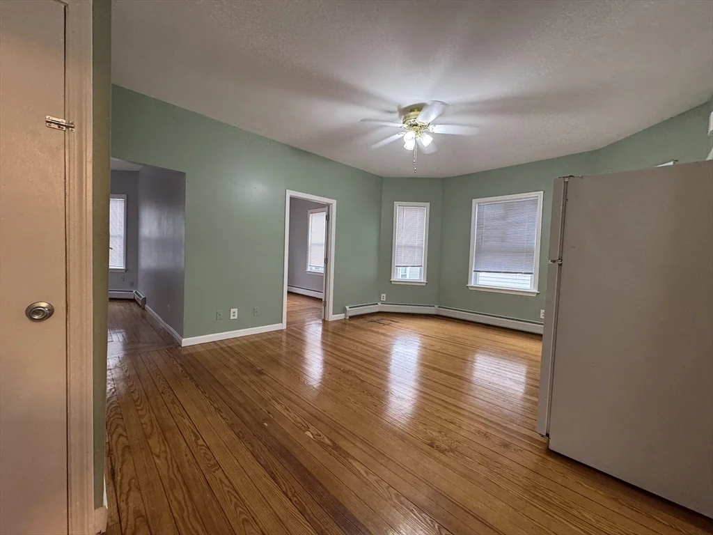 171 Hunter St, Fall River