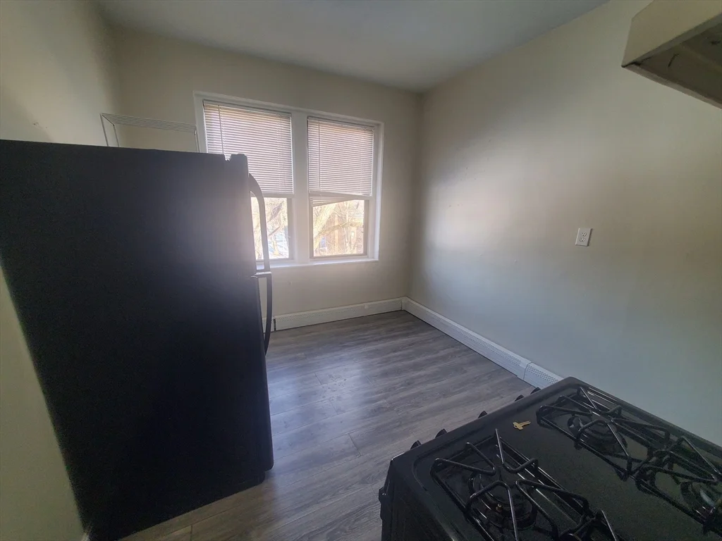 14 Abbottsford, Roxbury