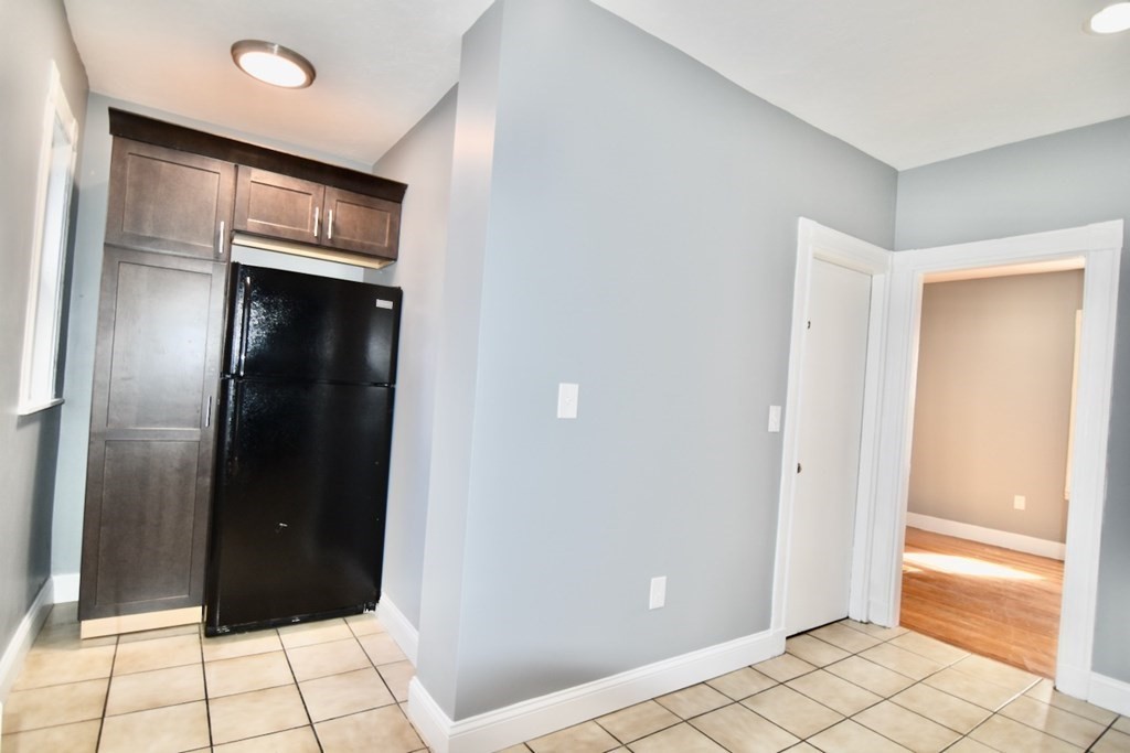 21 Treadway Rd, Dorchester