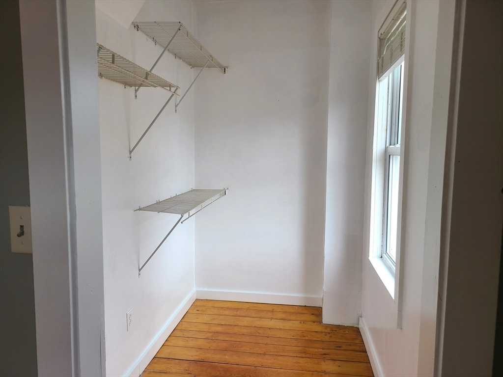 29 Franklin St, Whitman