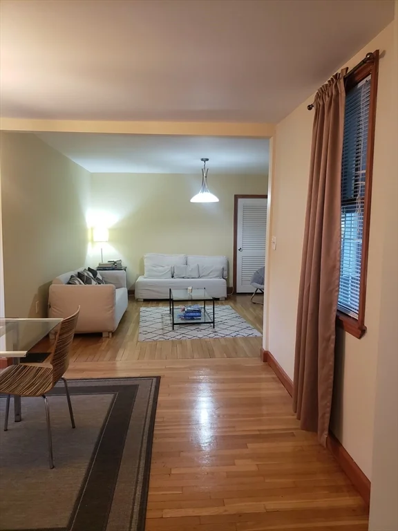 50 Temple St, Somerville