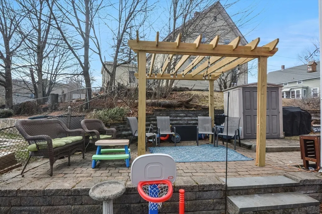 21 Cemetery St, Hopedale